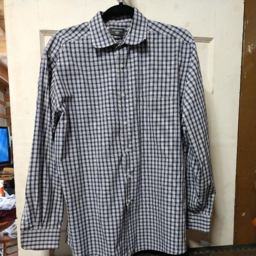 Dockers Shirt Men's Size M Blue White Gold Plaid Button Up Long Sleeve
